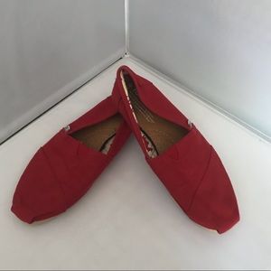 Toms Red Canvas Women’s Classics Size 7.5